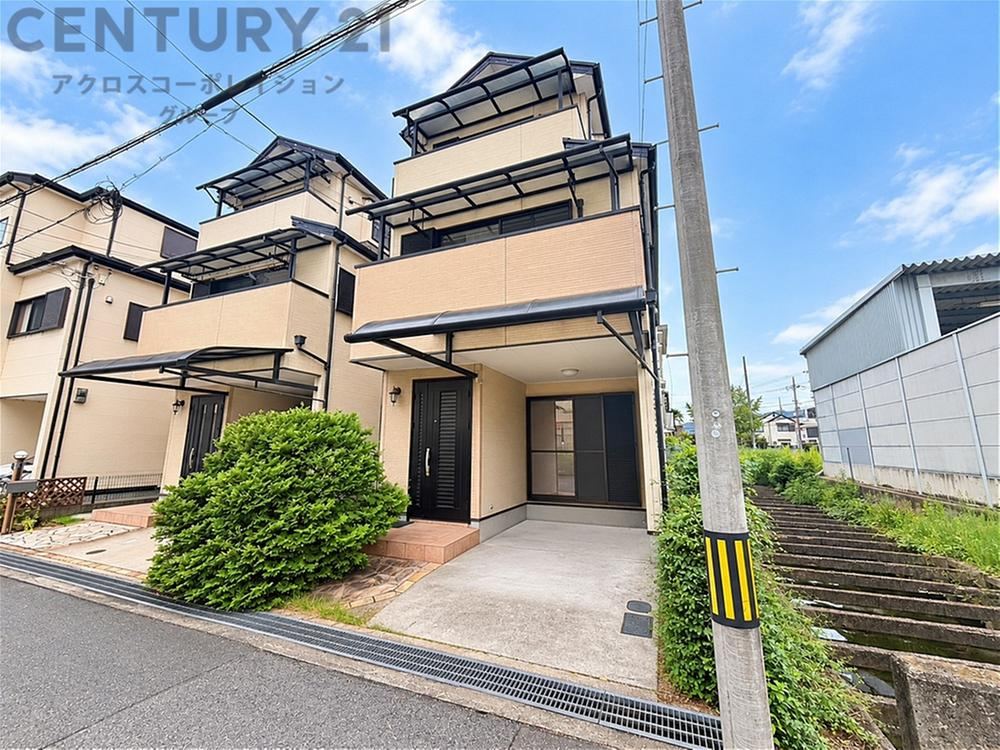 4LDK house in Amagasaki, Hyogo - Photo 1