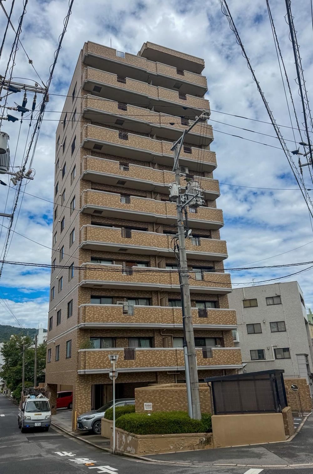 2LDK apartment in Nishi Ward, Hiroshima - Photo 1
