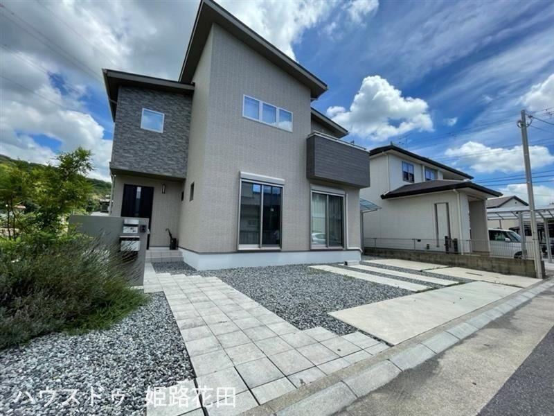4LDK house in Himeji, Hyogo - Photo 1