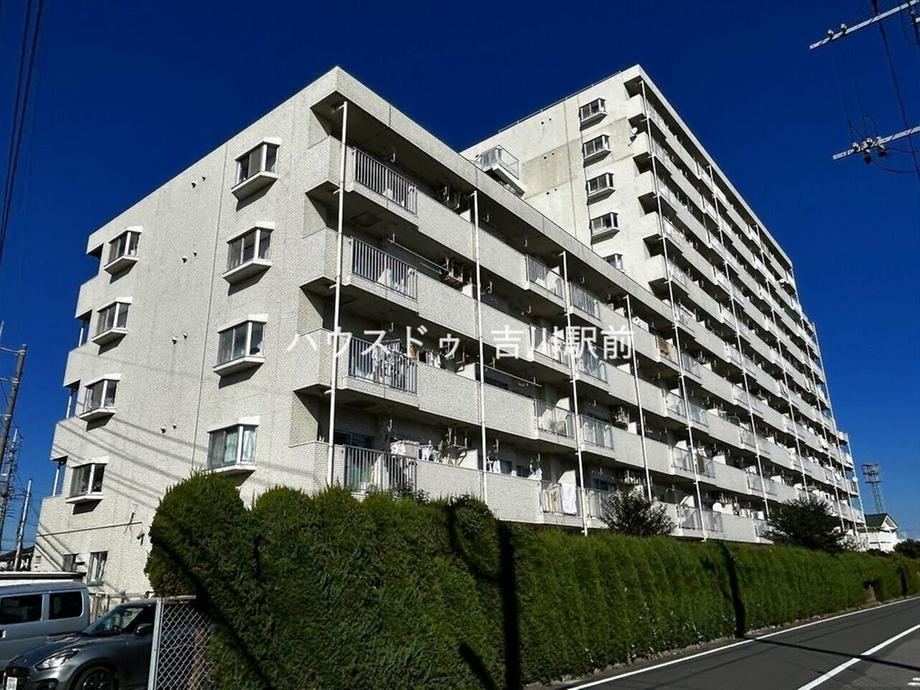3LDK apartment in Misato, Saitama - Photo 1