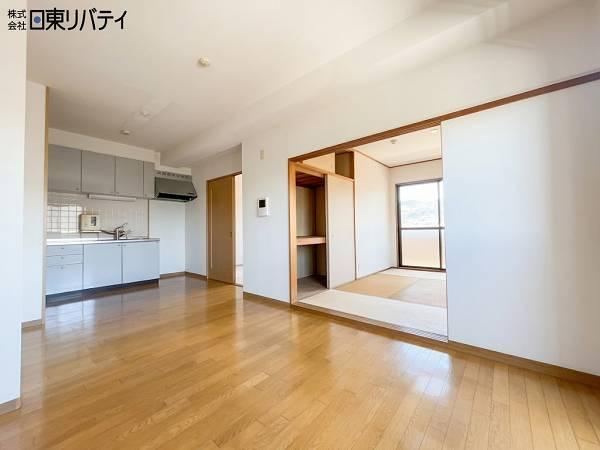 4LDK apartment in Kure, Hiroshima - Photo 1