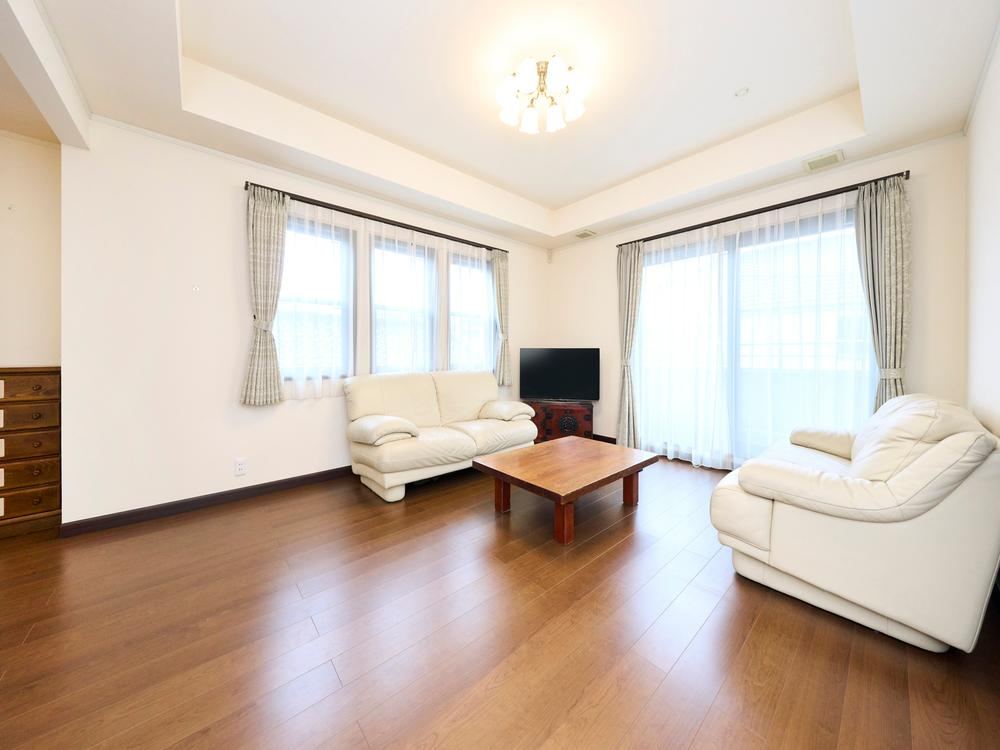 2LDK+S house in Meguro Ward, Tokyo - Photo 1