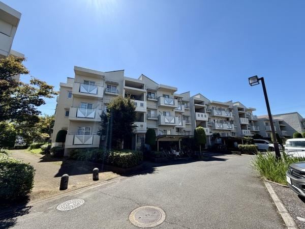 4LDK apartment in Tsukubamirai, Ibaraki - Photo 1