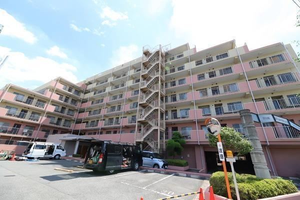 3LDK apartment in Koshigaya, Saitama - Photo 1