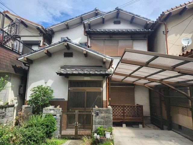 4LDK house in Takaishi, Osaka - Photo 1