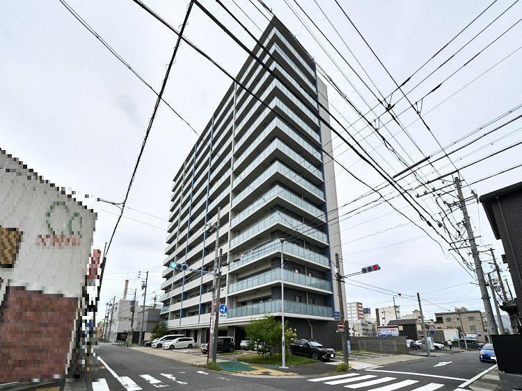 3LDK apartment in Minato Ward, Nagoya, Aichi - Photo 1