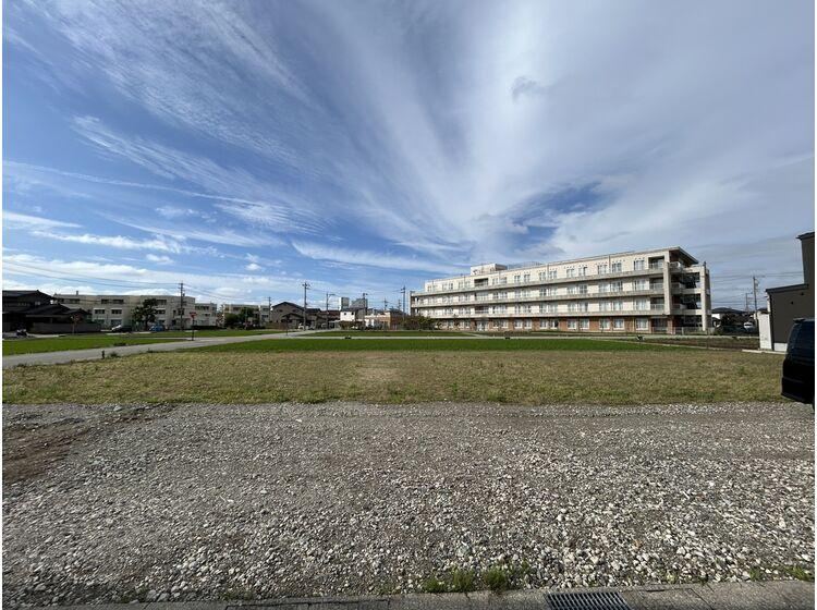 164 m² land in Kanazawa, Ishikawa - Photo 1