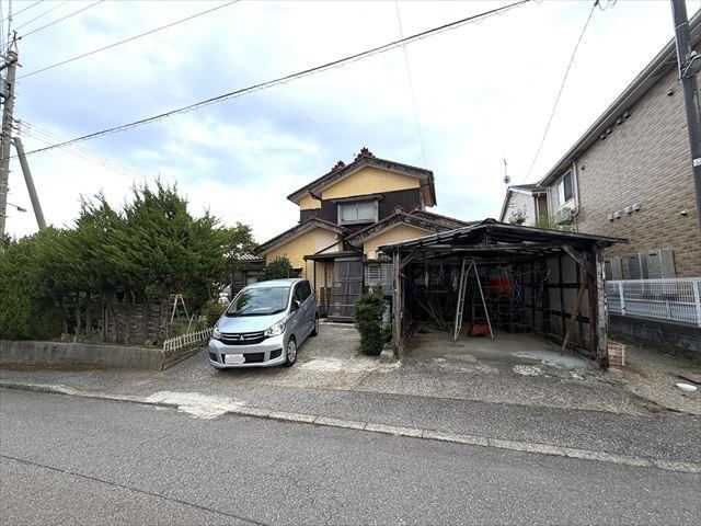 721 m² land in Kahoku, Ishikawa - Photo 1