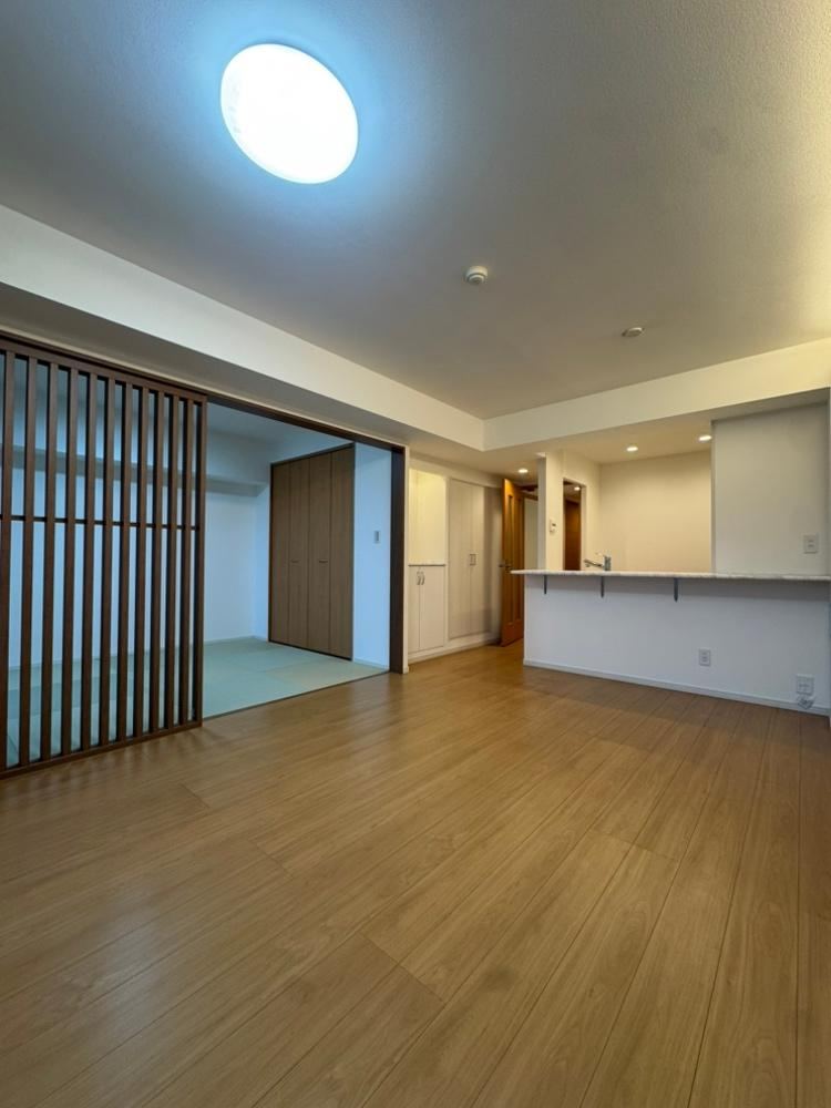 3LDK apartment in Midori Ward, Yokohama, Kanagawa - Photo 1