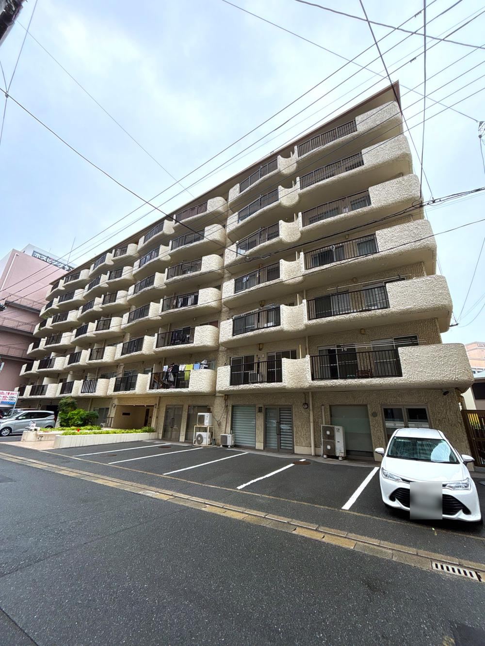 2LDK apartment in Chuo Ward, Fukuoka - Photo 1
