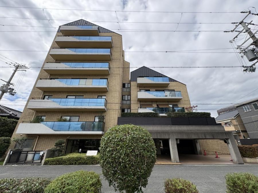 3LDK apartment in Asahi Ward, Osaka - Photo 1