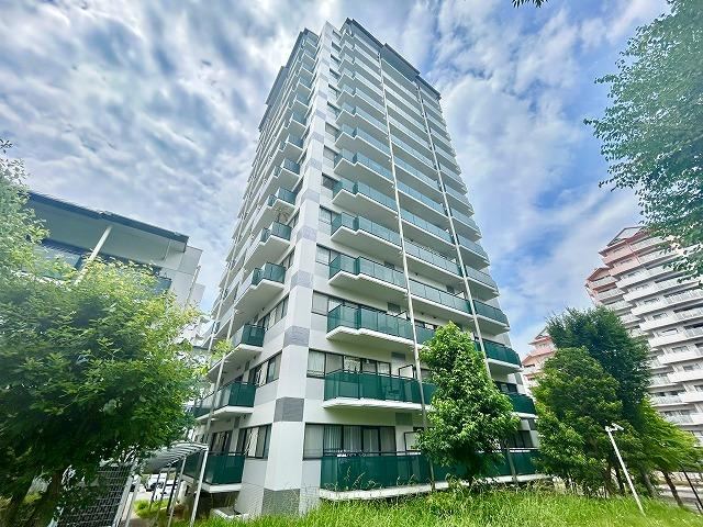 3LDK apartment in Izumi, Osaka - Photo 1