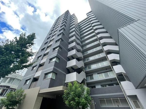2LDK apartment in Otsu, Shiga - Photo 1