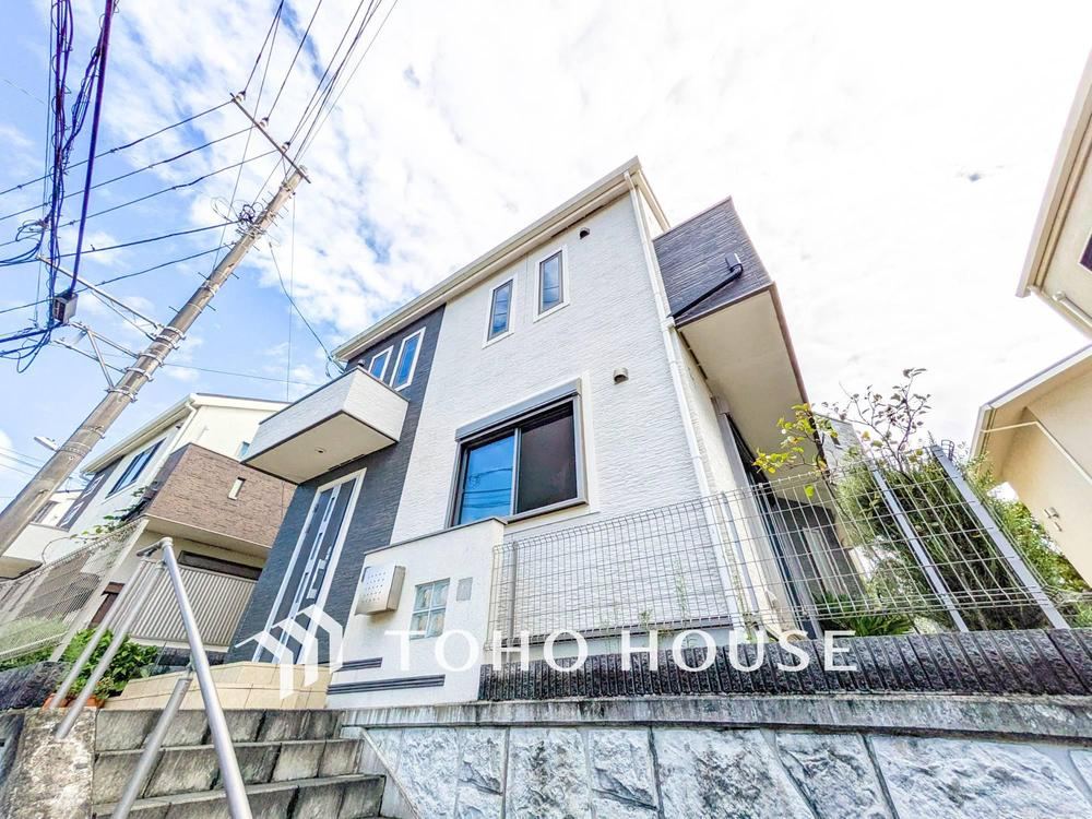 4LDK house in Hayama, Miura District, Kanagawa - Photo 1