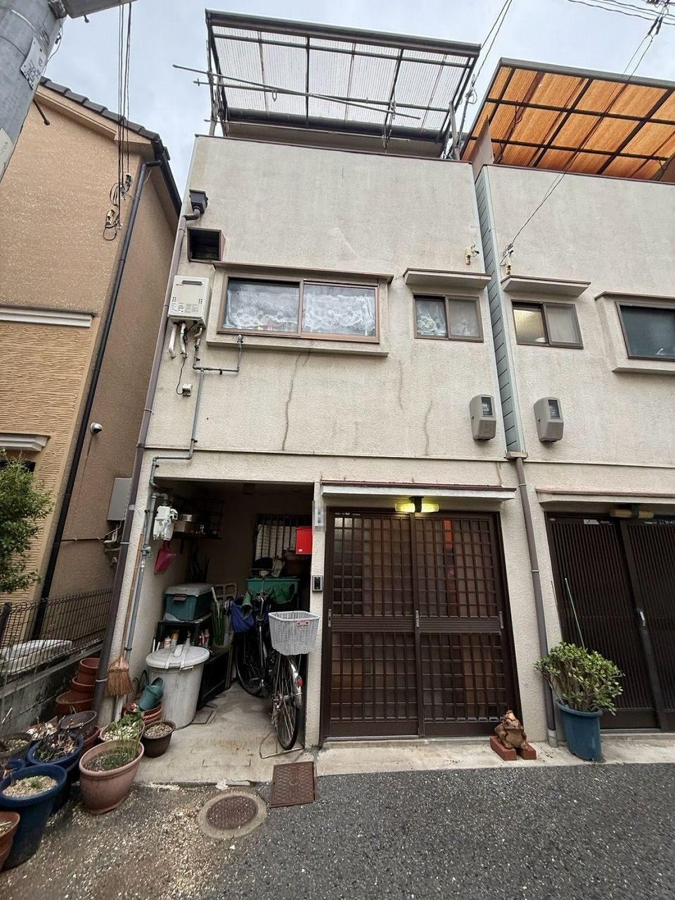 4DK house in Higashiosaka, Osaka - Photo 1
