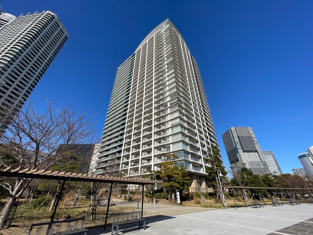 2LDK apartment in Koto Ward, Tokyo - Photo 1