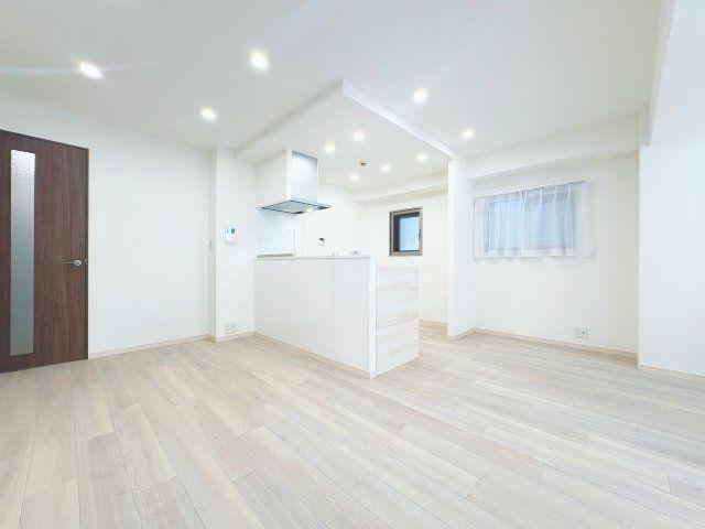 2LDK apartment in Nishi Ward, Yokohama, Kanagawa - Photo 1