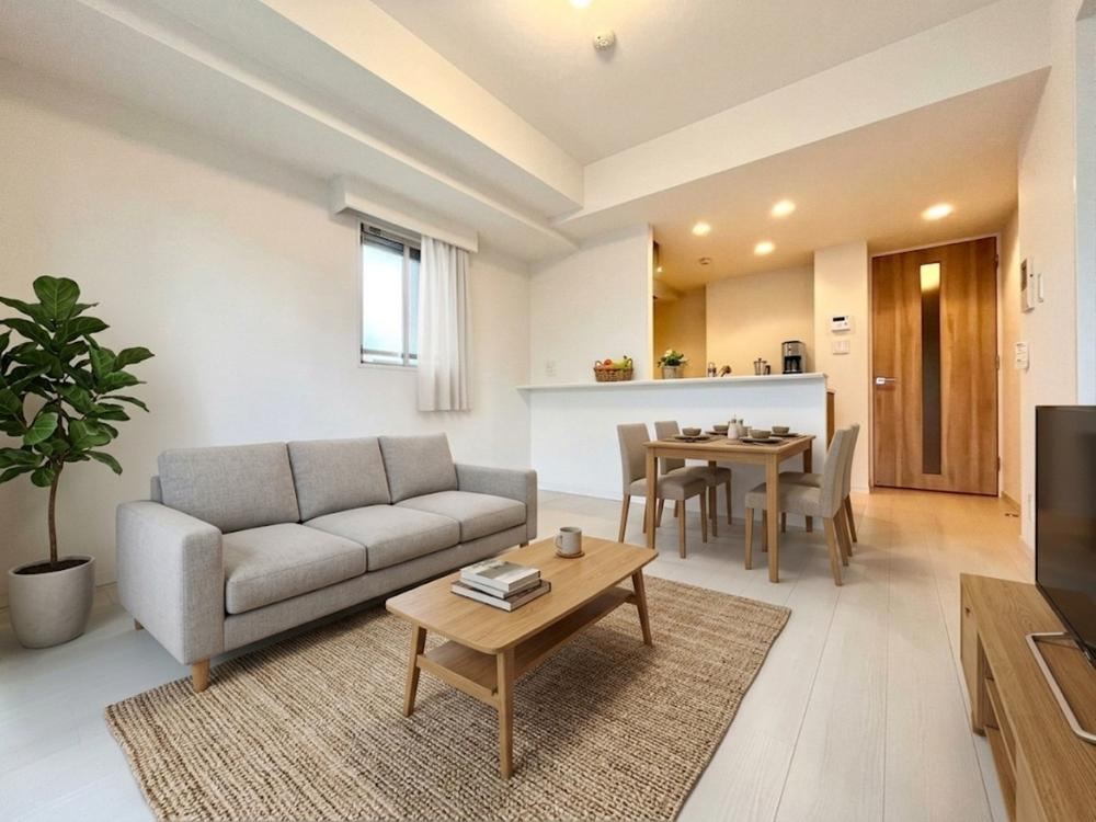 2LDK apartment in Sumida Ward, Tokyo - Photo 1