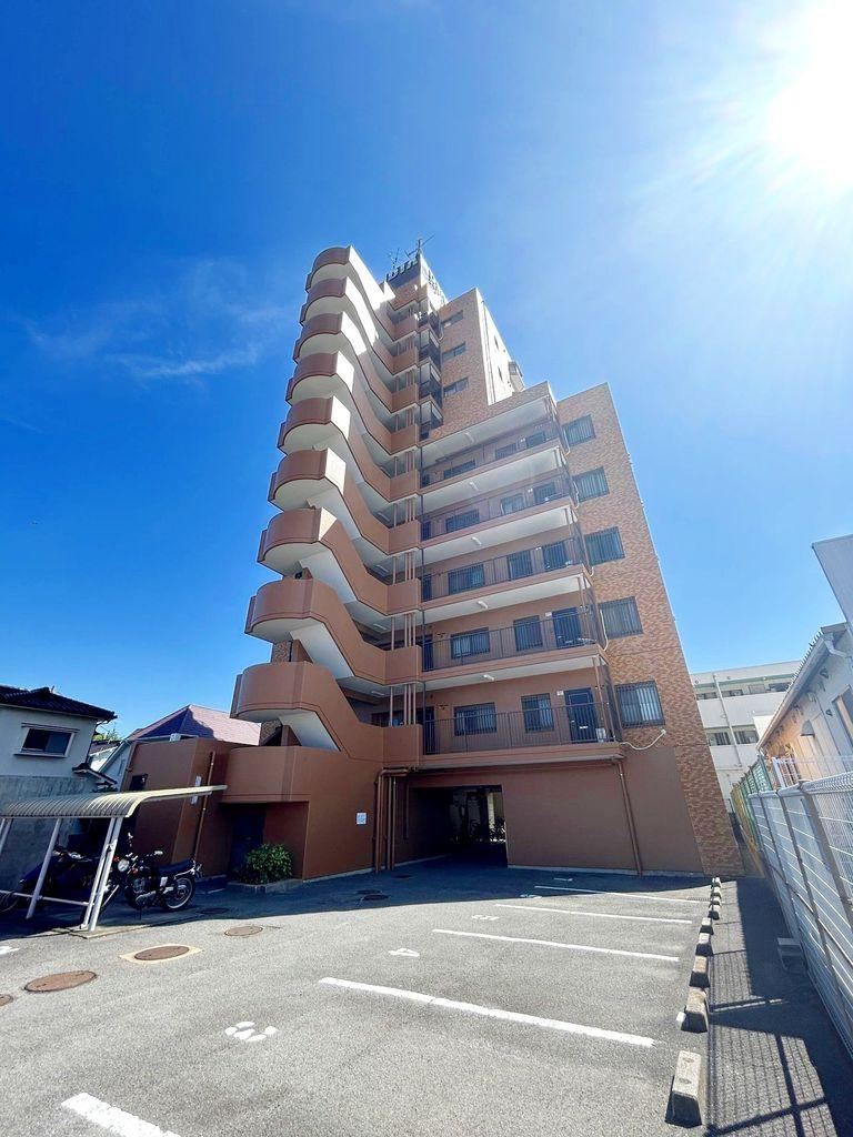 3LDK apartment in Matsuyama, Ehime - Photo 1