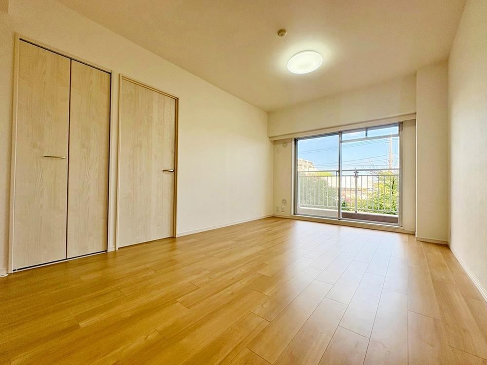 3LDK apartment in Koshigaya, Saitama - Photo 1