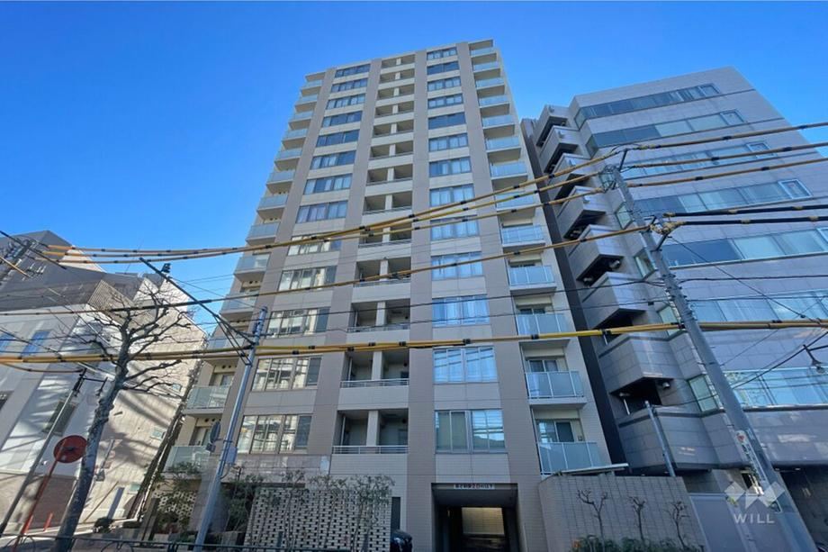 2LDK apartment in Shinjuku Ward, Tokyo - Photo 1