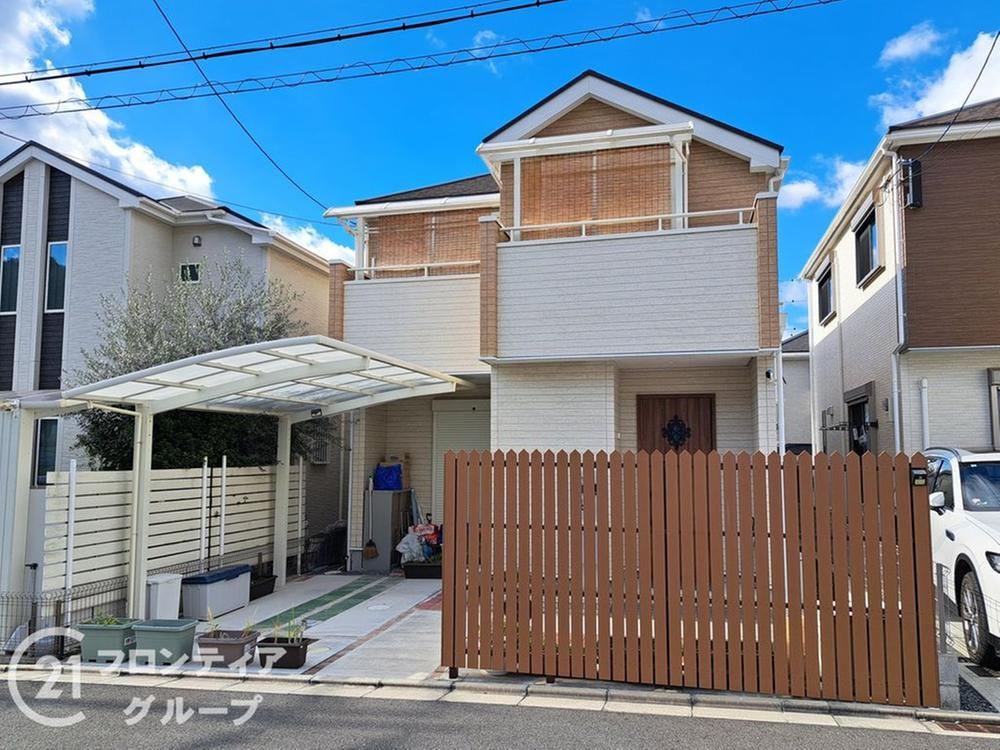 4LDK house in Higashiosaka, Osaka - Photo 1