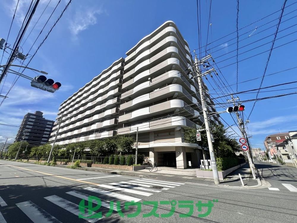 3LDK apartment in Ichikawa, Chiba - Photo 1
