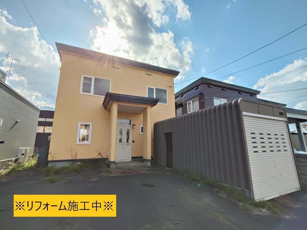 4LDK house in Ebetsu, Hokkaido - Photo 1