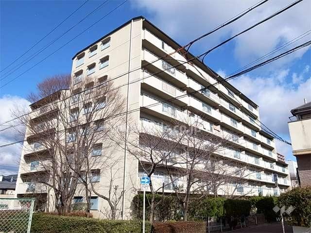 4LDK apartment in Mino, Osaka - Photo 1