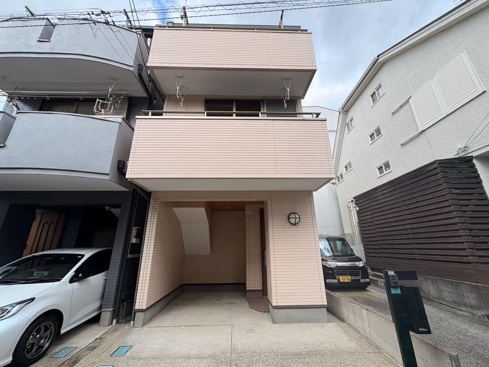 3LDK house in Edogawa Ward, Tokyo - Photo 1