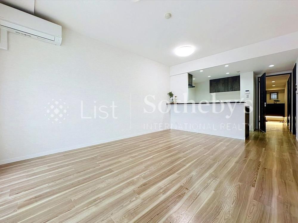 4LDK apartment in Kamakura, Kanagawa - Photo 1