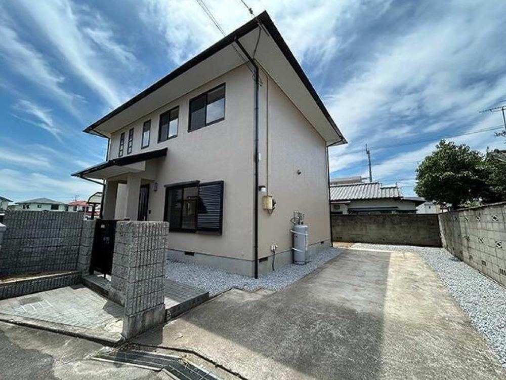 4LDK house in Takamatsu, Kagawa - Photo 1