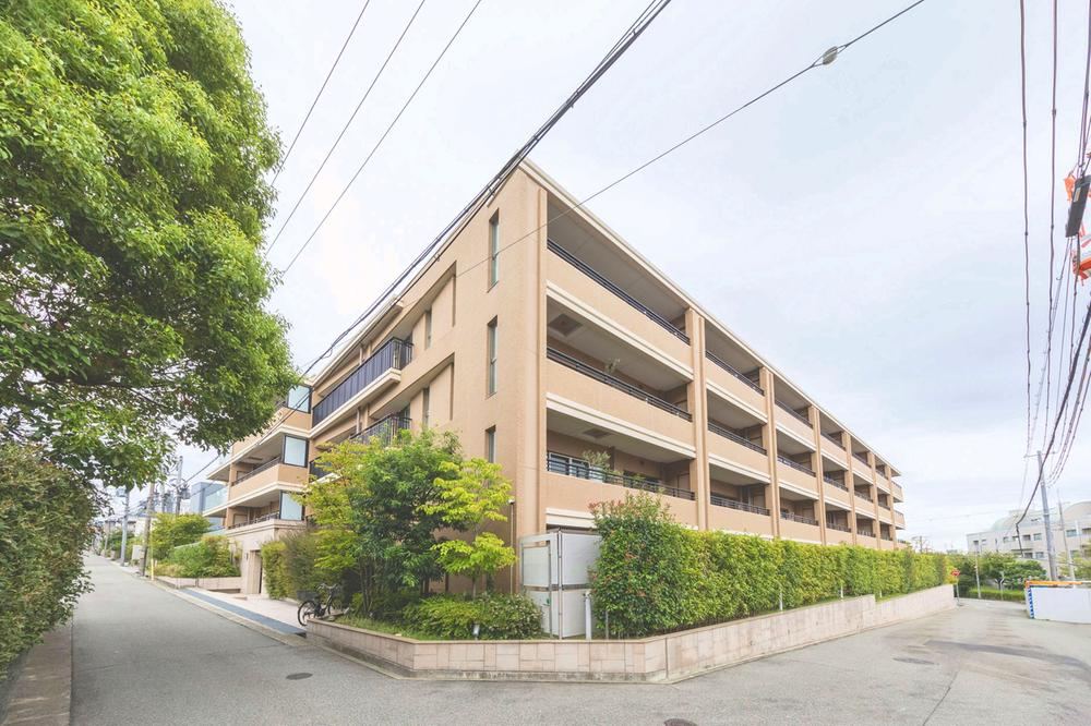 3LDK+S apartment in Ashiya, Hyogo - Photo 1