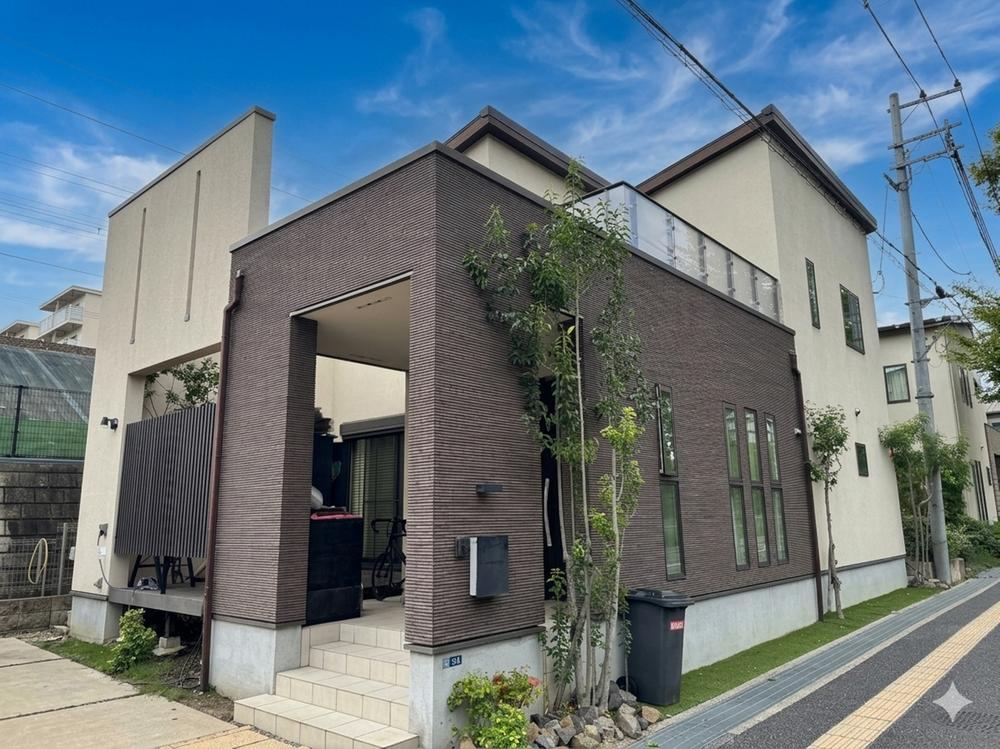 4LDK house in Suita, Osaka - Photo 1