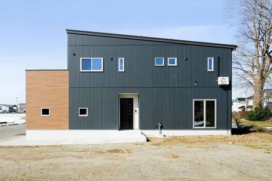 3LDK house in Mitsuke, Niigata - Photo 1