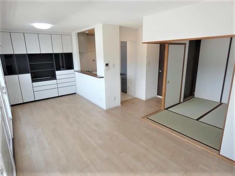3LDK apartment in Asaminami Ward, Hiroshima - Photo 1