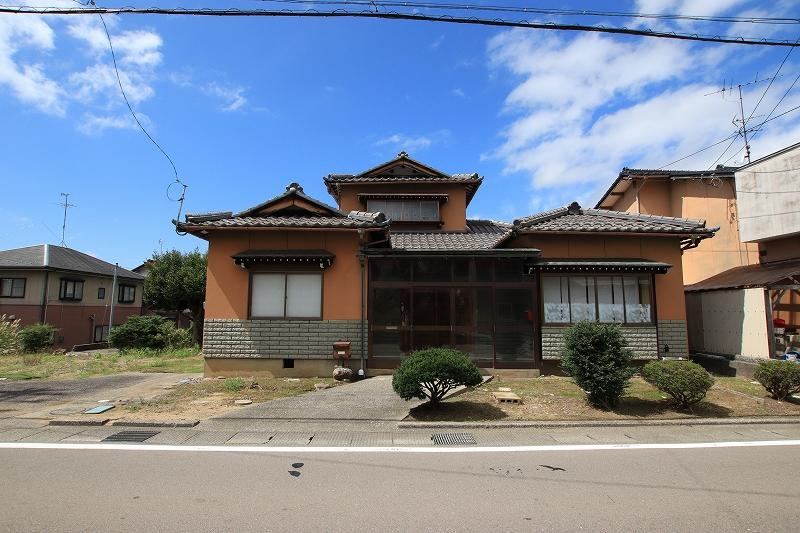 6DK house in Nomi, Ishikawa - Photo 1