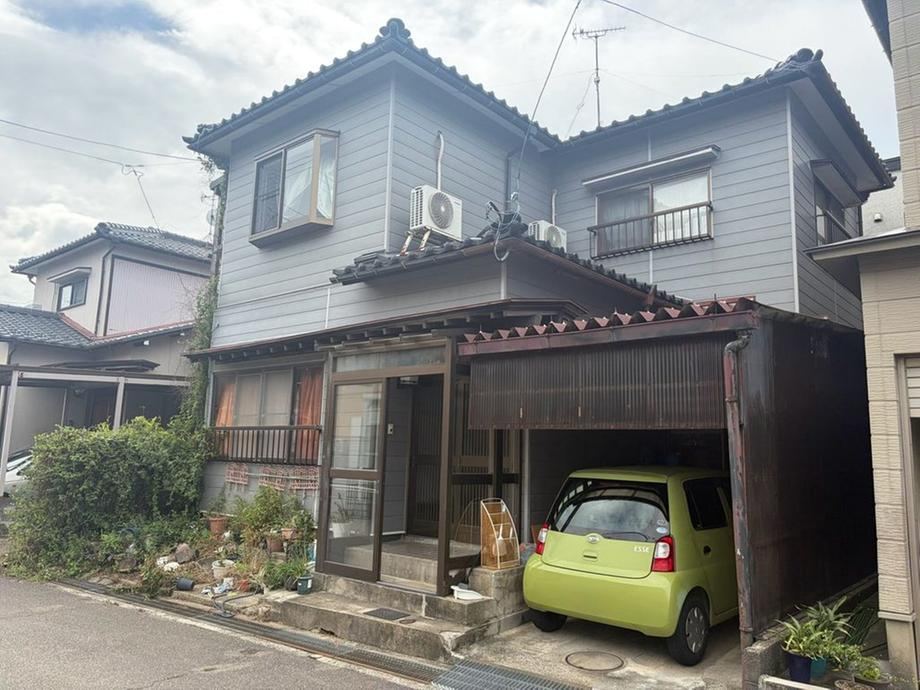 4LDK house in Kanazawa, Ishikawa - Photo 1