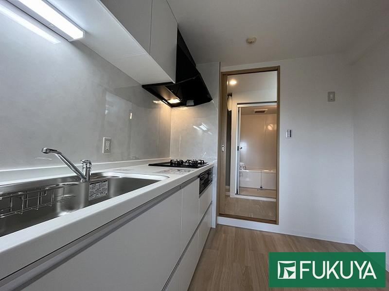 3LDK apartment in Tarumi Ward, Kobe, Hyogo - Photo 1