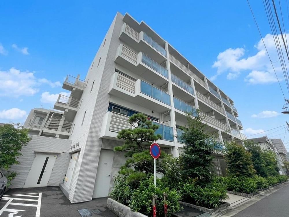 2LDK apartment in Sumida Ward, Tokyo - Photo 1