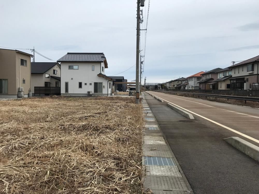196 m² land in Takaoka, Toyama - Photo 1