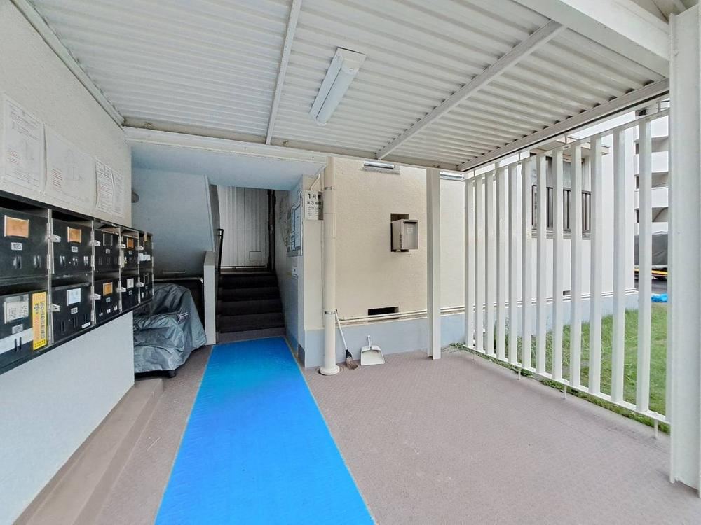 2LDK apartment in Itabashi Ward, Tokyo - Photo 1