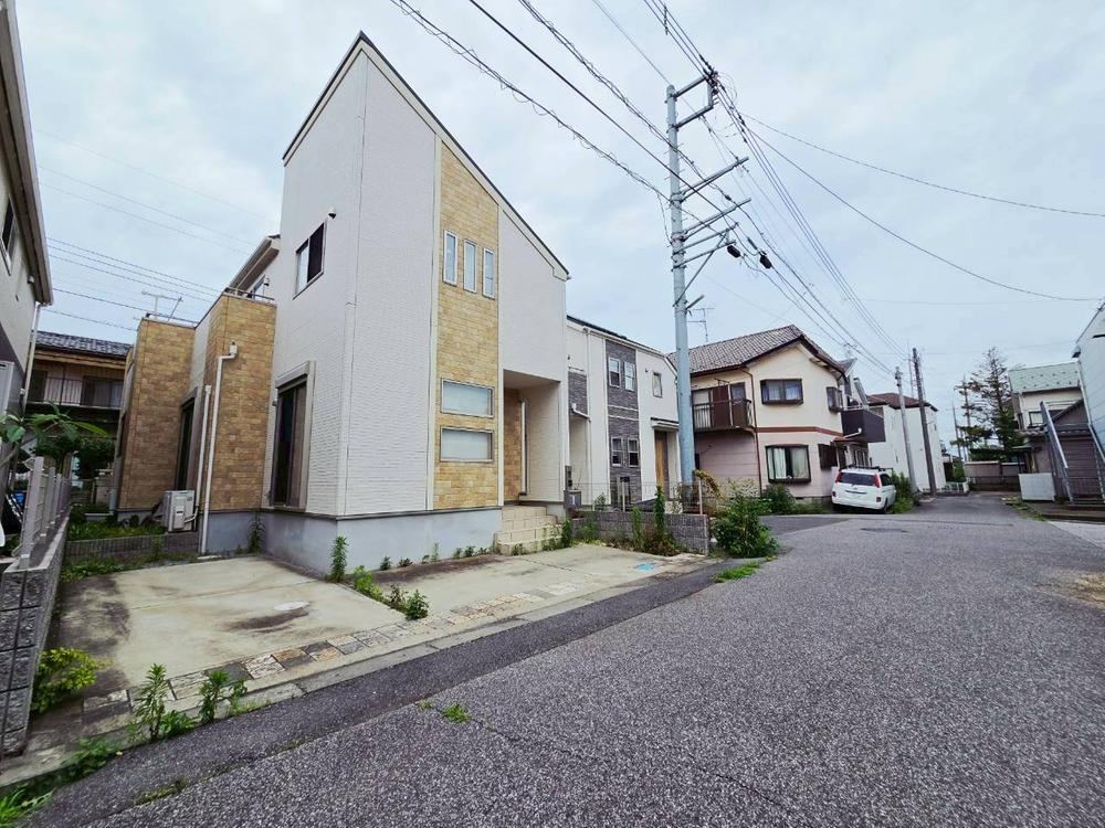 4LDK house in Yachiyo, Chiba - Photo 1