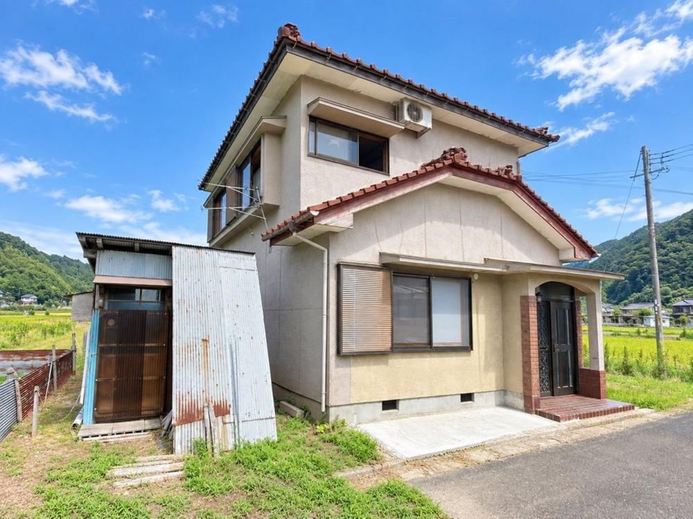 3DK house in Toyooka, Hyogo - Photo 1