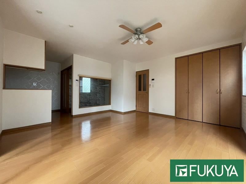 3LDK house in Tarumi Ward, Kobe, Hyogo - Photo 1