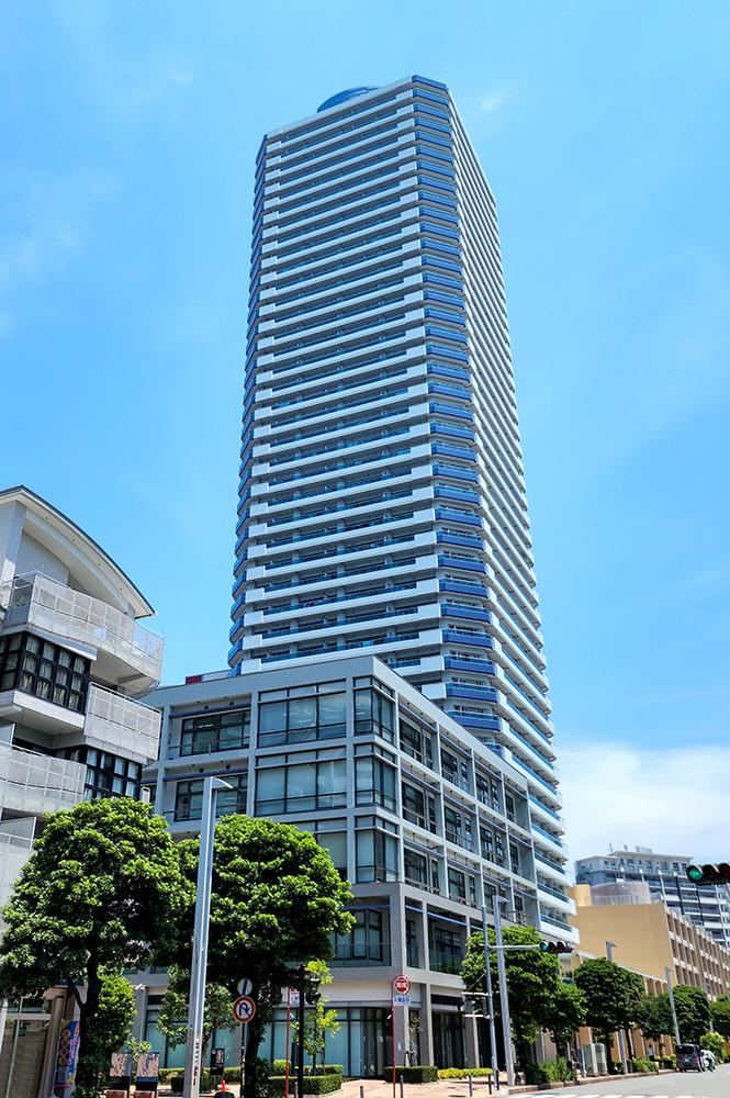 2LDK apartment in Kanagawa Ward, Yokohama, Kanagawa - Photo 1