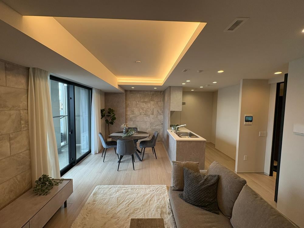 2LDK apartment in Shibuya Ward, Tokyo - Photo 1