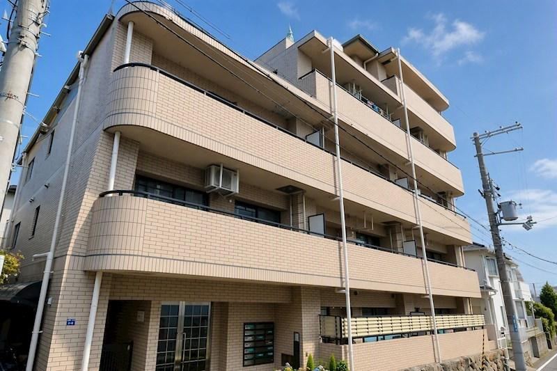 2LDK+S apartment in Nada Ward, Kobe, Hyogo - Photo 1