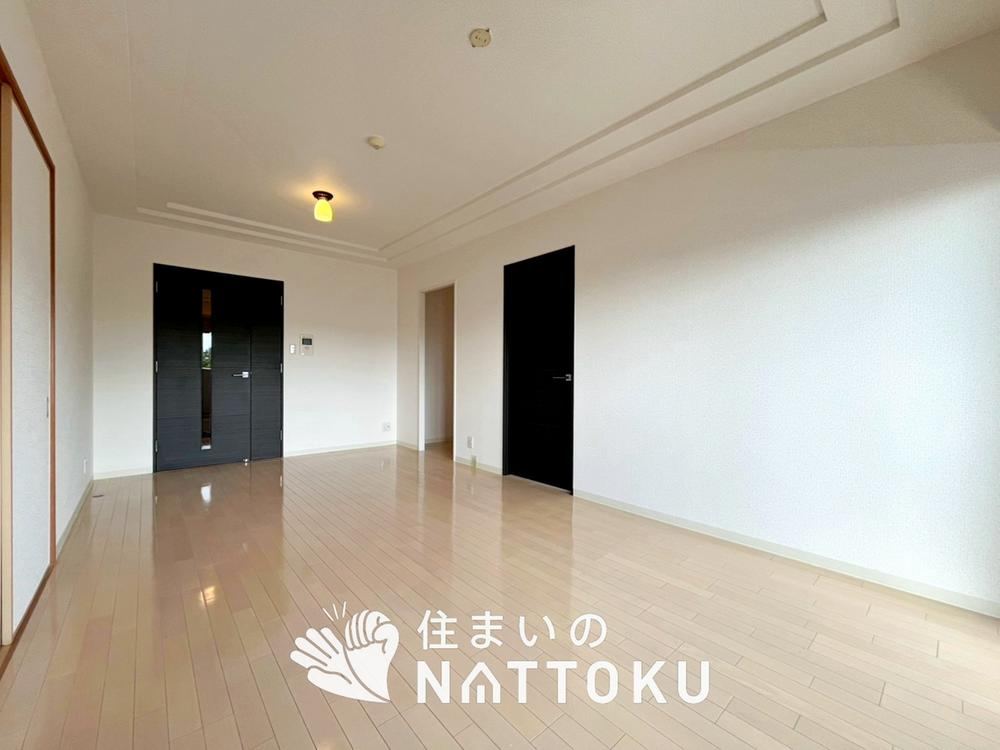 3LDK apartment in Neyagawa, Osaka - Photo 1