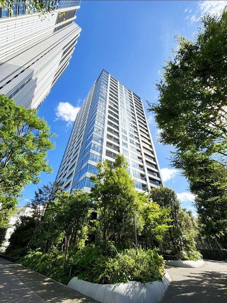 2LDK apartment in Shinjuku Ward, Tokyo - Photo 1